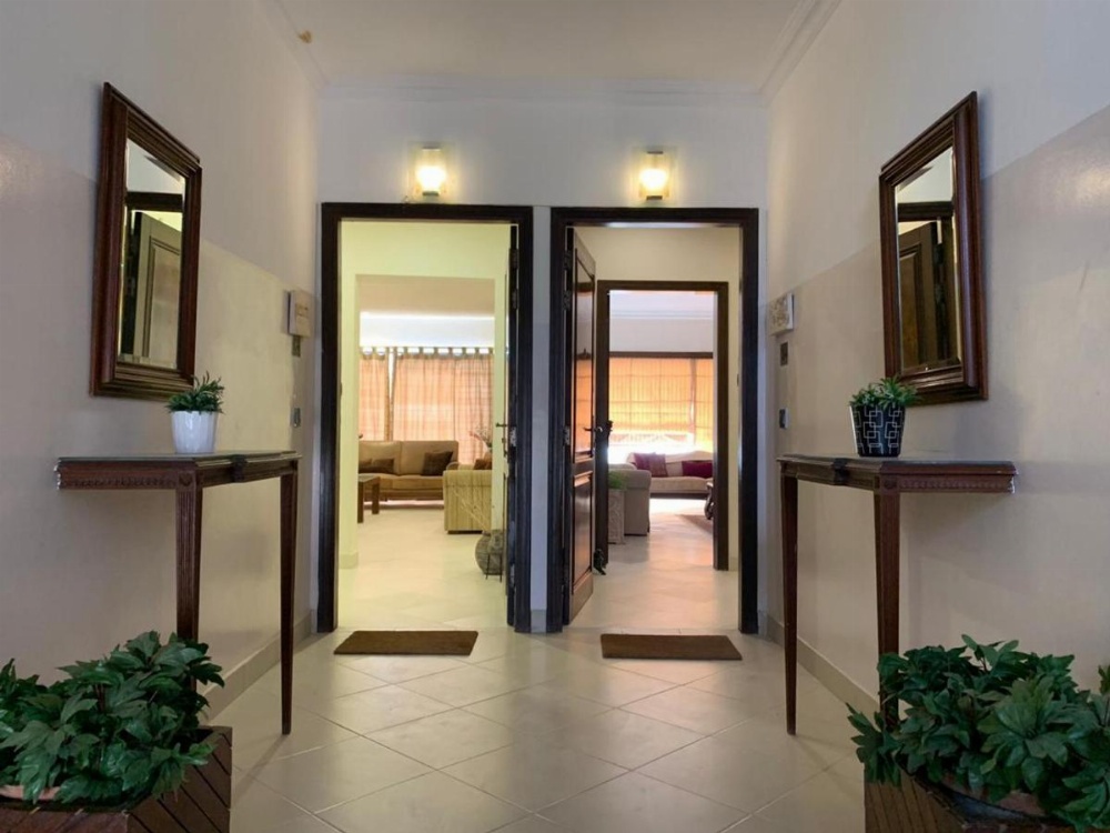 Ultimate Luxury by the Sea - 3 Bed Apartment Image 10